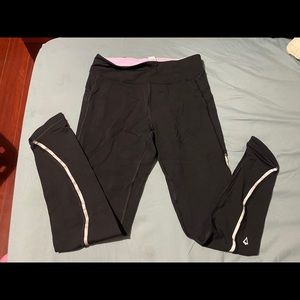 Iviva black athletic leggings